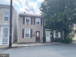117 N MARKET ST, Mechanicsburg, PA 17055