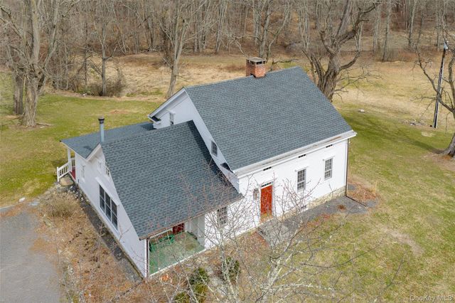 60 Rainbow Lane, Pine Bush, NY 12566