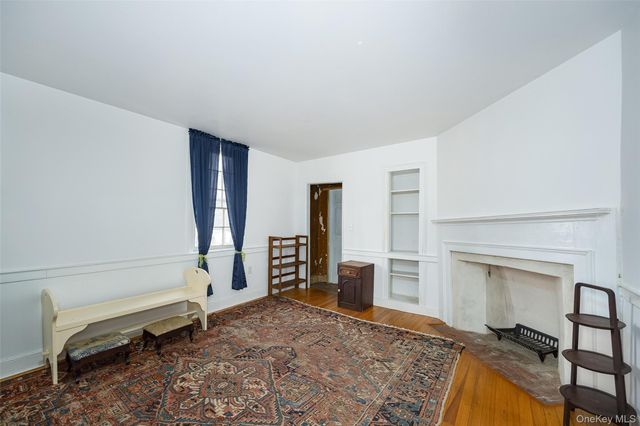 60 Rainbow Lane, Pine Bush, NY 12566