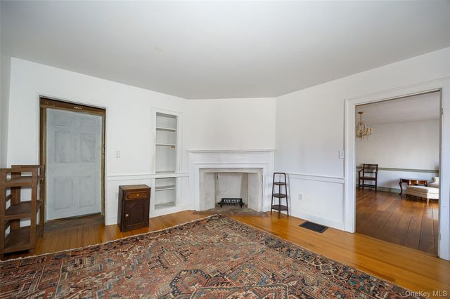 60 Rainbow Lane, Pine Bush, NY 12566