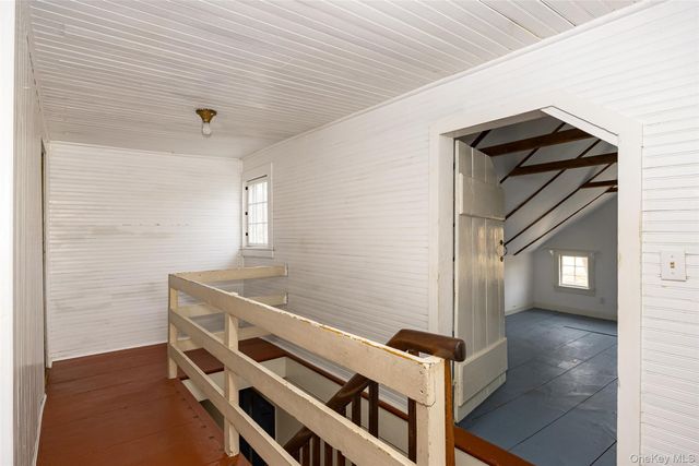 60 Rainbow Lane, Pine Bush, NY 12566