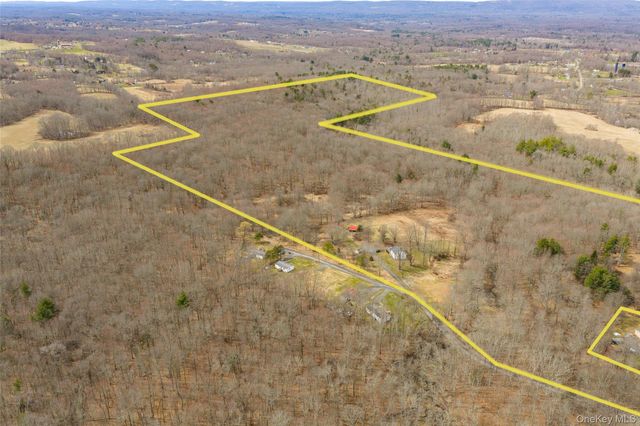 60 Rainbow Lane, Pine Bush, NY 12566