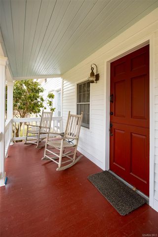 60 Rainbow Lane, Pine Bush, NY 12566