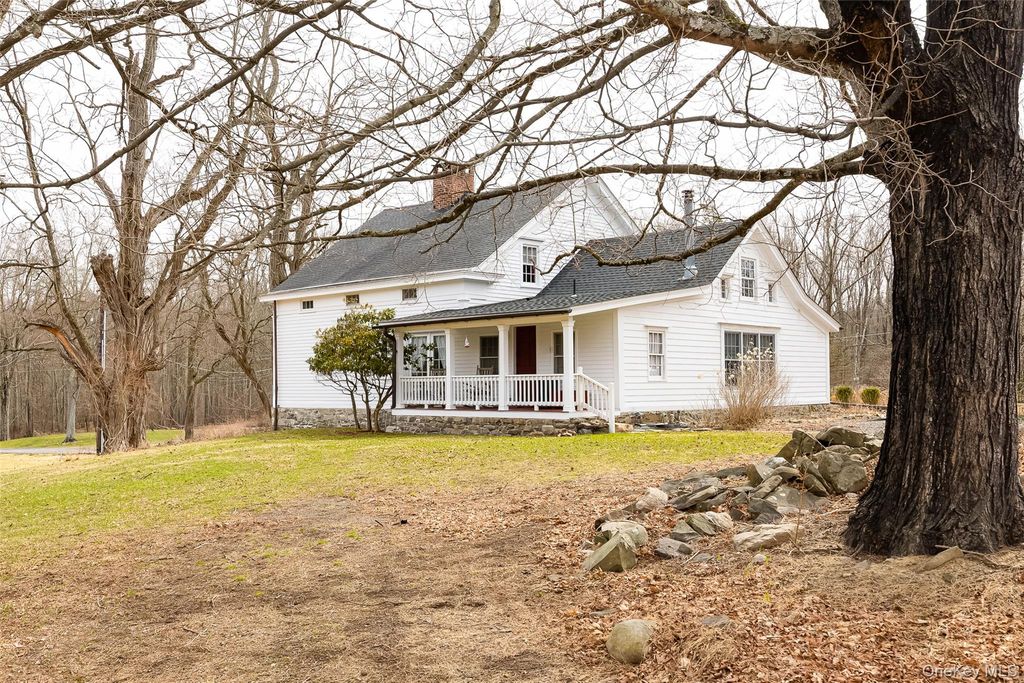 60 Rainbow Lane, Pine Bush, NY 12566