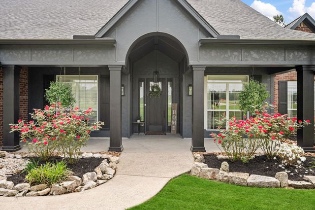 658 County Road 2216, Cleveland, TX 77327