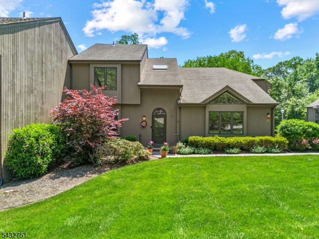 26 Sherwood Drive 26, Mountain Lakes Boro, NJ 07046
