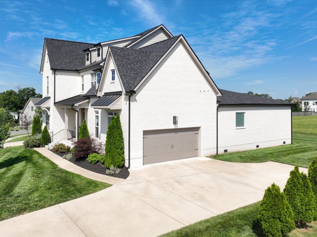 1015 Wetzel Dr, Franklin, TN 37064