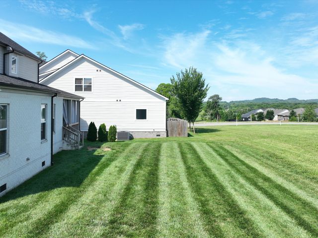 1015 Wetzel Dr, Franklin, TN 37064