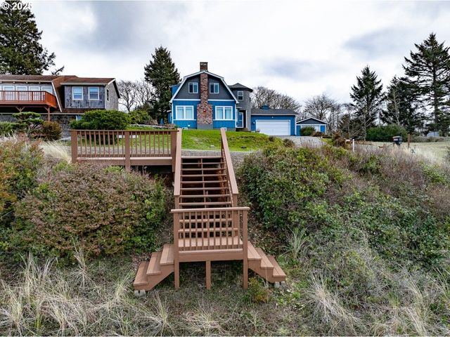 35009 J Pl, Ocean Park, WA 98640