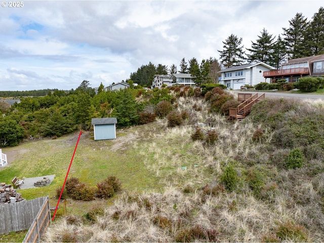 35009 J Pl, Ocean Park, WA 98640