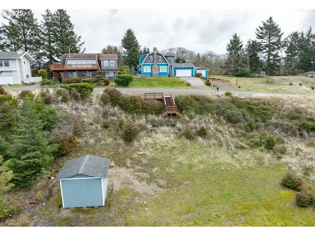 35009 J Pl, Ocean Park, WA 98640