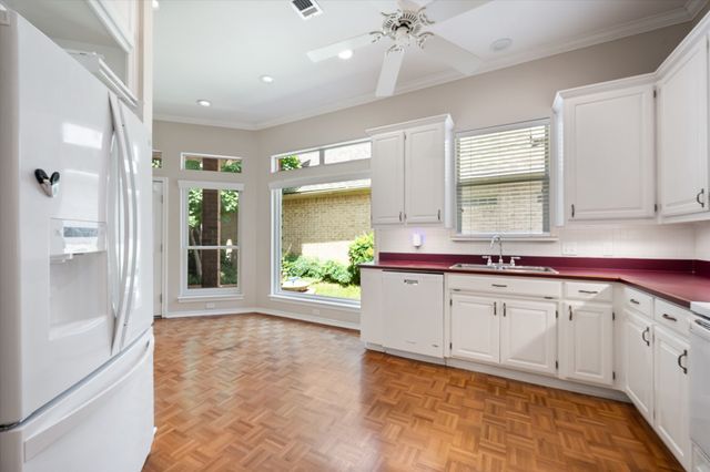 2419 Strait Lane, Arlington, TX 76013