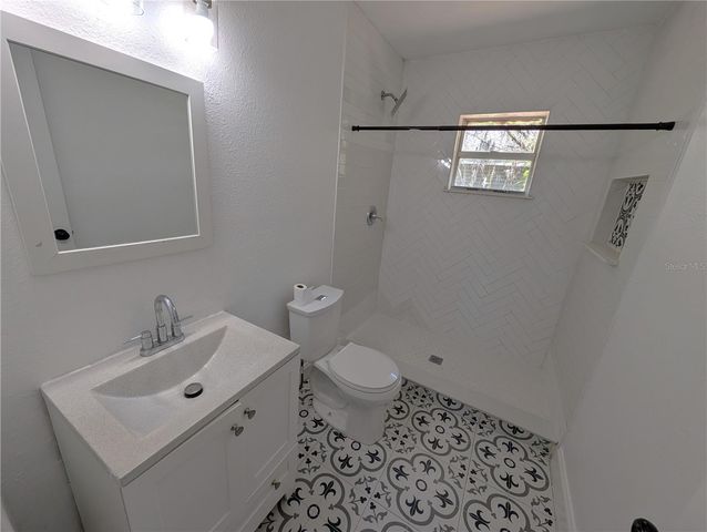 1608 E NEW ORLEANS AVENUE, Tampa, FL 33610