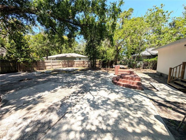 1608 E NEW ORLEANS AVENUE, Tampa, FL 33610