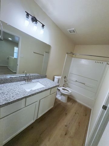 6656 Sharpstown Green Circle, Houston, TX 77036