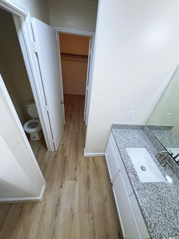 6656 Sharpstown Green Circle, Houston, TX 77036