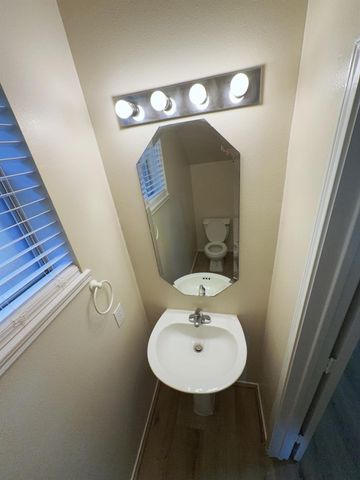 6656 Sharpstown Green Circle, Houston, TX 77036