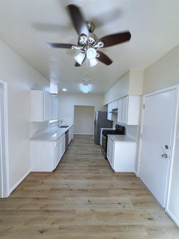 6656 Sharpstown Green Circle, Houston, TX 77036