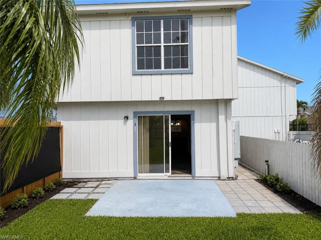 Image 14 of property listing at 1005 SW 48th TER 3, Cape Coral, FL 33914