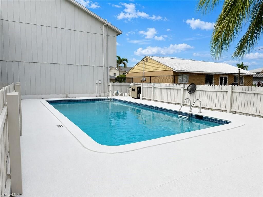 Image 15 of property listing at 1005 SW 48th TER 3, Cape Coral, FL 33914