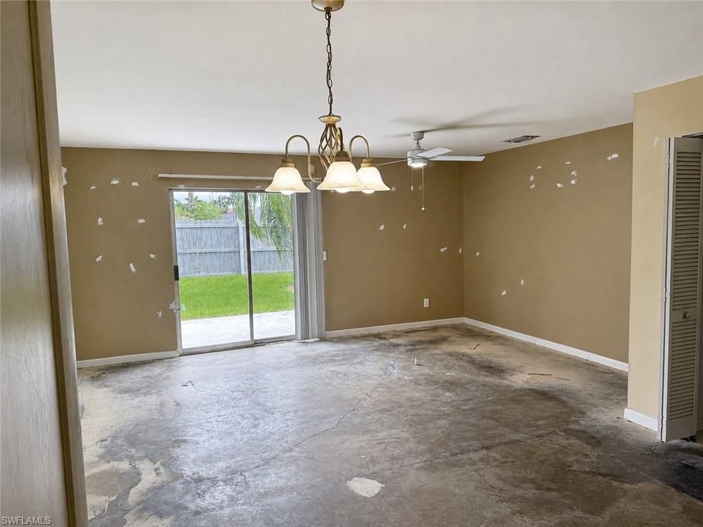 Image 3 of property listing at 1005 SW 48th TER 3, Cape Coral, FL 33914