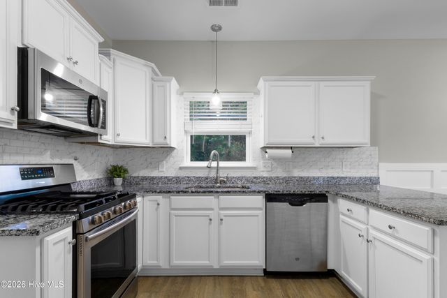 407 Olde Sail Court, Sneads Ferry, NC 28460