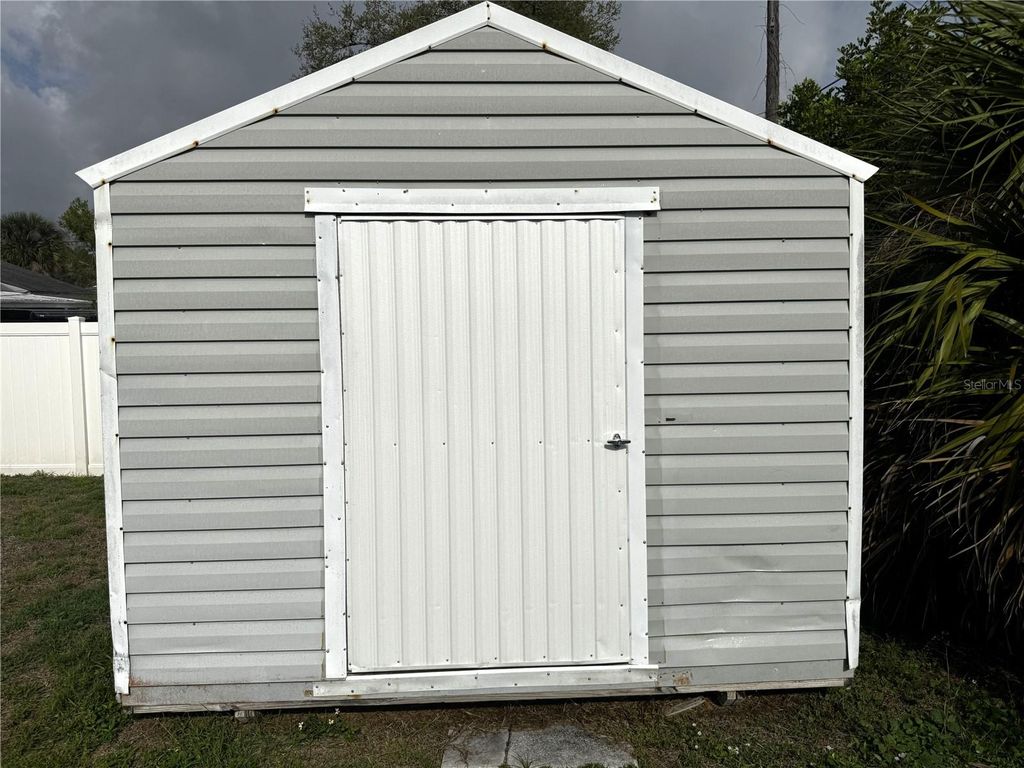 Image 14 of property listing at 2340 LINTON LANE, Port Charlotte, FL 33952