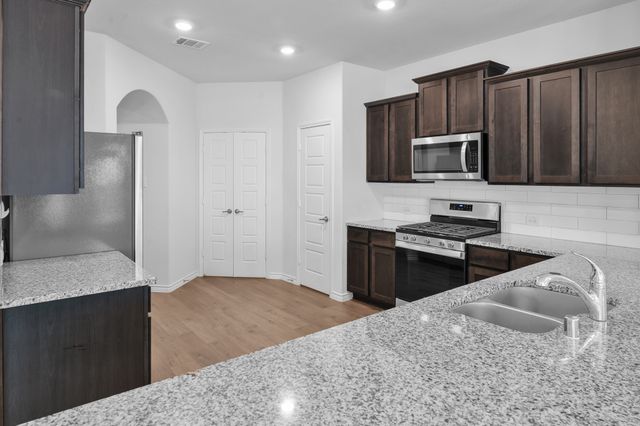 710 Fort Lane, Fate, TX 75189