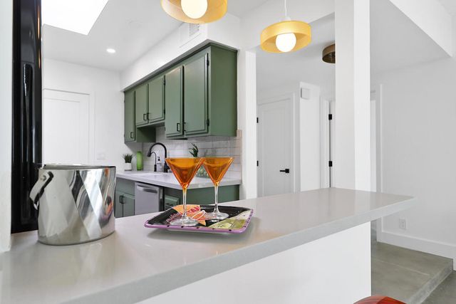 2041 S Calle Palo Fierro, Palm Springs, CA 92264