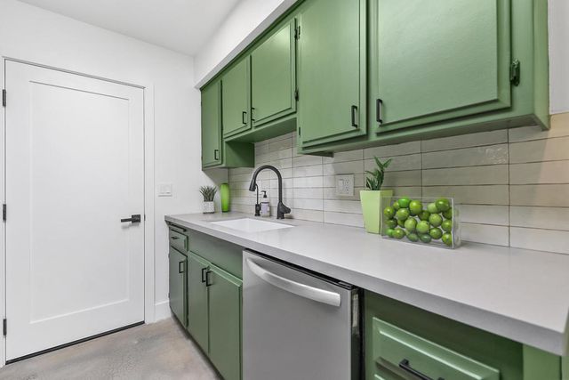 2041 S Calle Palo Fierro, Palm Springs, CA 92264