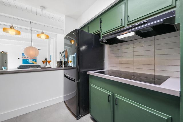 2041 S Calle Palo Fierro, Palm Springs, CA 92264