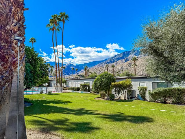 2041 S Calle Palo Fierro, Palm Springs, CA 92264