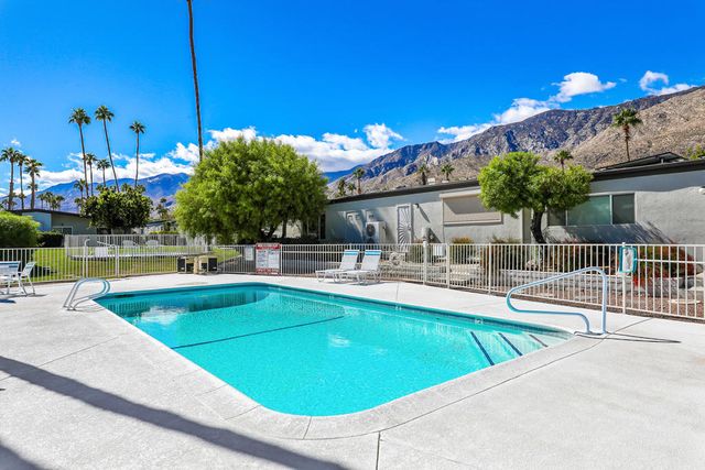2041 S Calle Palo Fierro, Palm Springs, CA 92264