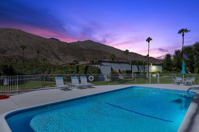 2041 S Calle Palo Fierro, Palm Springs, CA 92264