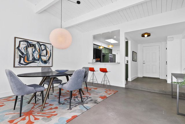 2041 S Calle Palo Fierro, Palm Springs, CA 92264