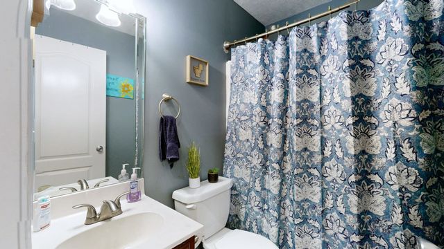 1611 Woodhaven Ct, Lebanon, TN 37087