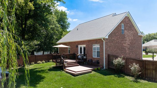 1611 Woodhaven Ct, Lebanon, TN 37087