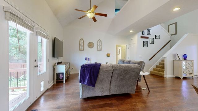 1611 Woodhaven Ct, Lebanon, TN 37087