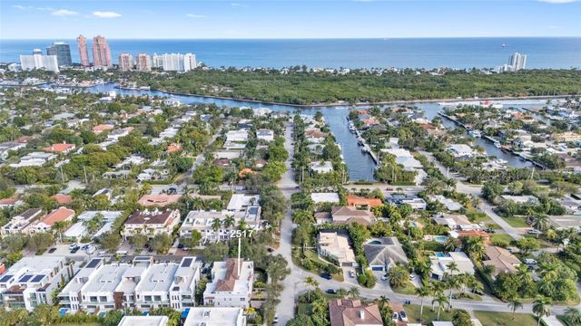 2517 NE 18th Street, Fort Lauderdale, FL 33305