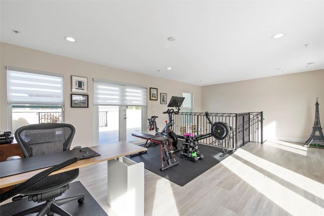 2517 NE 18th Street, Fort Lauderdale, FL 33305