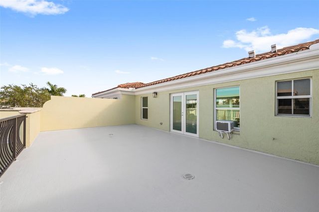 2517 NE 18th Street, Fort Lauderdale, FL 33305