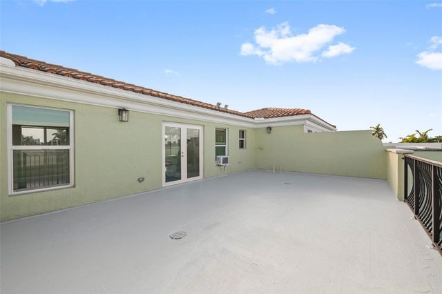 2517 NE 18th Street, Fort Lauderdale, FL 33305