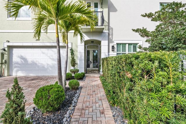 2517 NE 18th Street, Fort Lauderdale, FL 33305