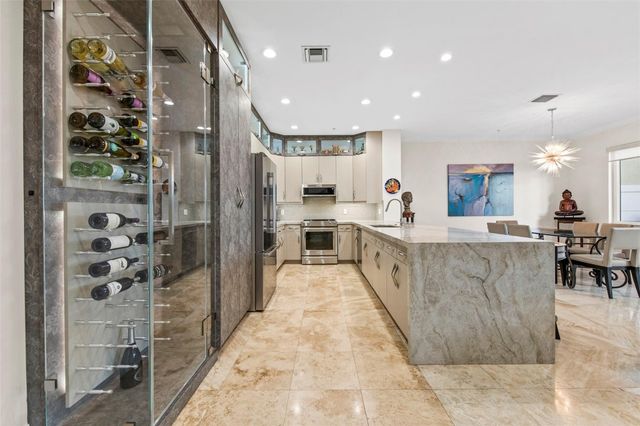 2517 NE 18th Street, Fort Lauderdale, FL 33305