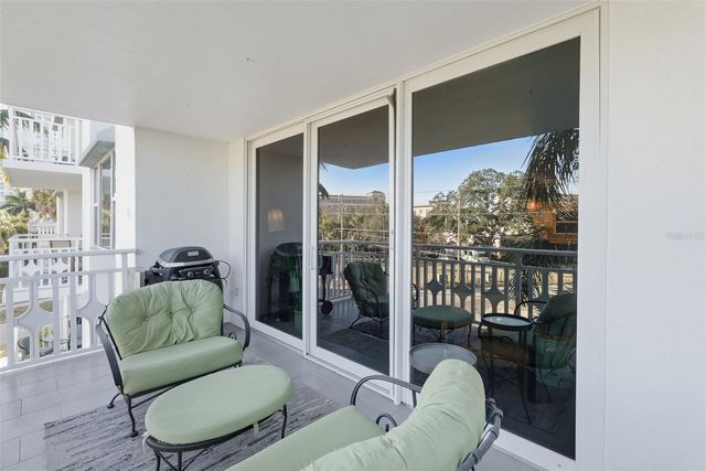 700 BEACH DRIVE NE 302, St Petersburg, FL 33701