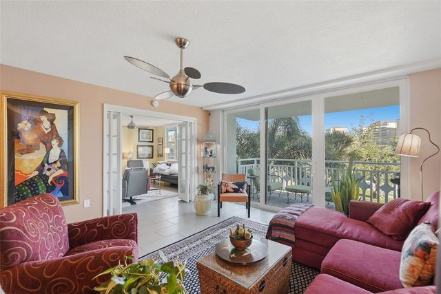 700 BEACH DRIVE NE 302, St Petersburg, FL 33701