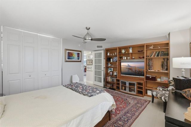 700 BEACH DRIVE NE 302, St Petersburg, FL 33701