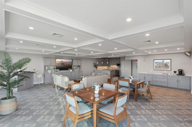 700 BEACH DRIVE NE 302, St Petersburg, FL 33701