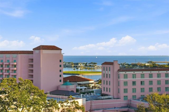 700 BEACH DRIVE NE 302, St Petersburg, FL 33701