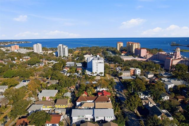 700 BEACH DRIVE NE 302, St Petersburg, FL 33701